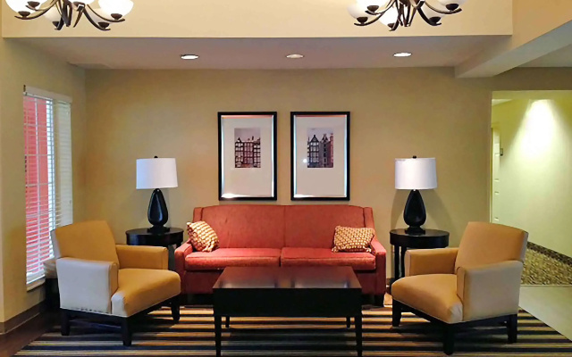 Extended Stay America Select Suites Providence Airport