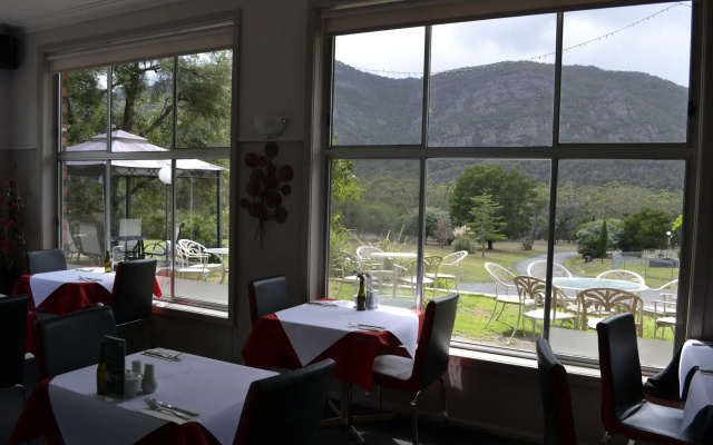 The Grampians Motel & The Views Restaurant