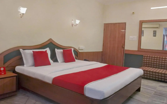OYO 10884 Pavana Residency