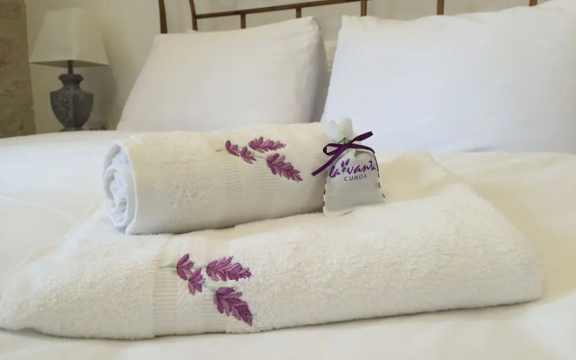Lavanta Cunda - Adults Only