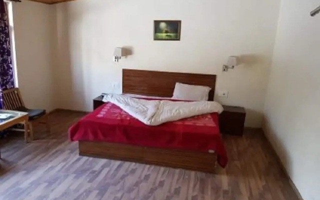 Janghu Hotel And Restaurant