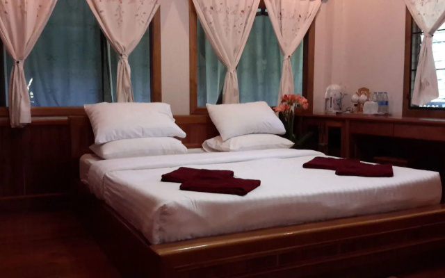 Phuphan Park Hotel