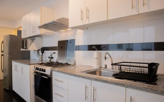 w Charming 3BR Apartment in Miraflores