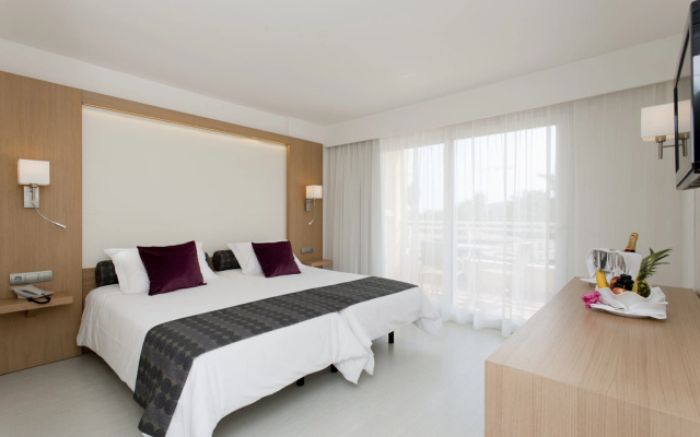 Insotel Cala Mandía All Inclusive Resort & Spa