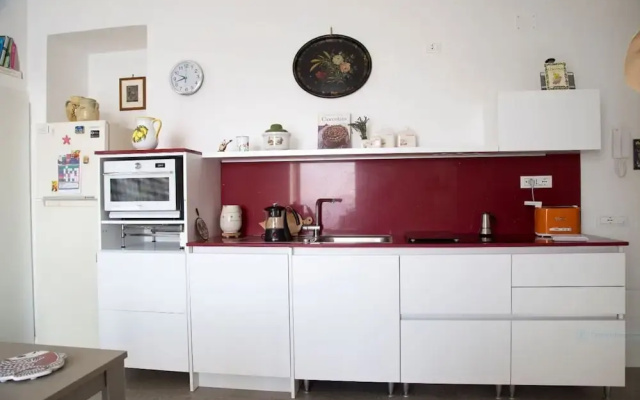 2 Bed Flat - Sleeps 4 - Parking - Wifi