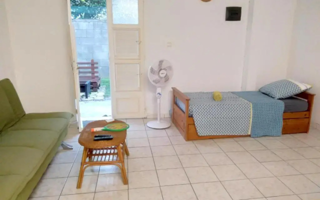 F2 Rez de jardin CARBET