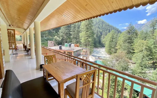 Hotel Purnima - A Riverside Hotel in Kasol