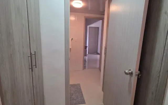 Modern Apartment 5 min From the Airport