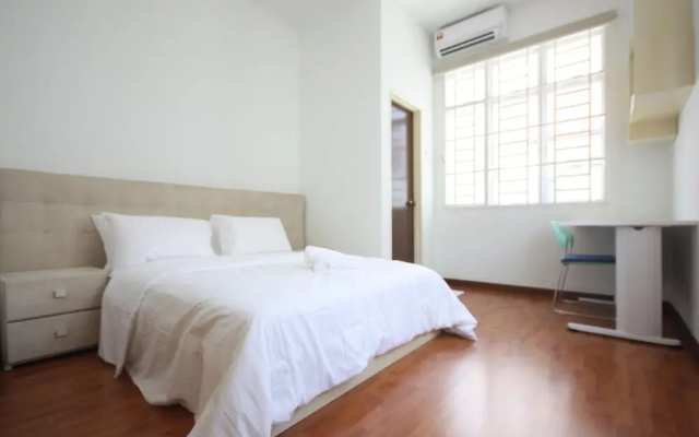 6BR Modern Series Courtyard Terrace