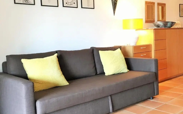 Apartamento T1 em Lagos com piscina e garagem