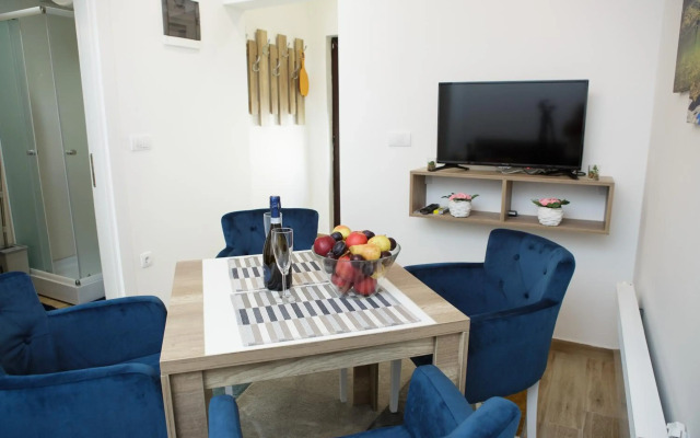 Dvori Sky View E13 Kopaonik - free private parking