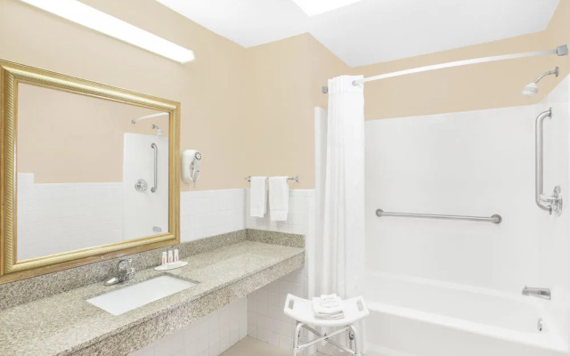 Days Inn Hamilton