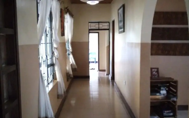 Jutland Lodge Moshi