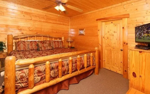 Rising Eagle Lodge by RedAwning