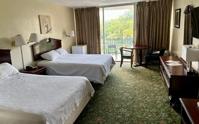 Chateaubleau Hotel