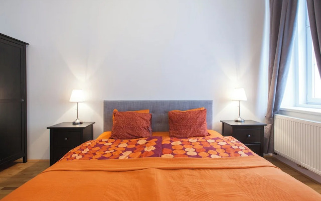 Apartment Theresiengasse Check in 15h to 22h Only