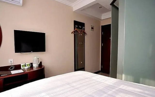 GreenTree Inn Beijing Dahongmen Subway Station Express Hotel