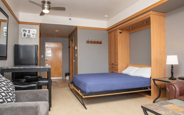 2752 Slopeside