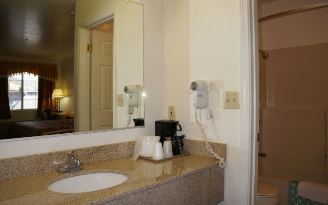 Lake Point Lodge