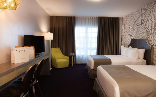 The L Hotel