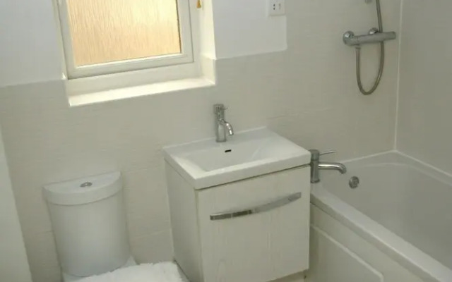 Blackburn Lodge 2-Bedroom Flat
