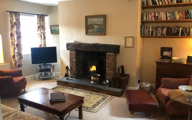 White Lion Cottage