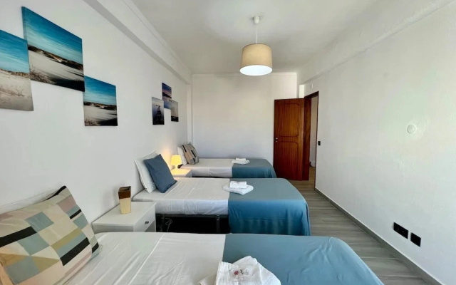 Albufeira Downtown With Pool by Homing