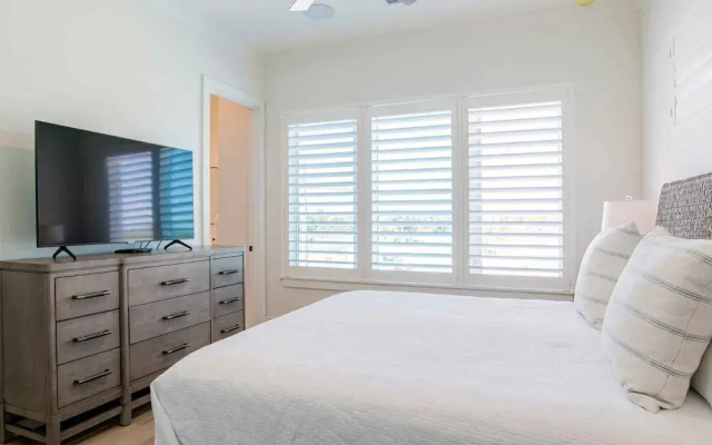 Viviana #2 by Southern Vacation Rentals