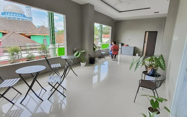 RedDoorz Plus near Siloam Hospital Balikpapan