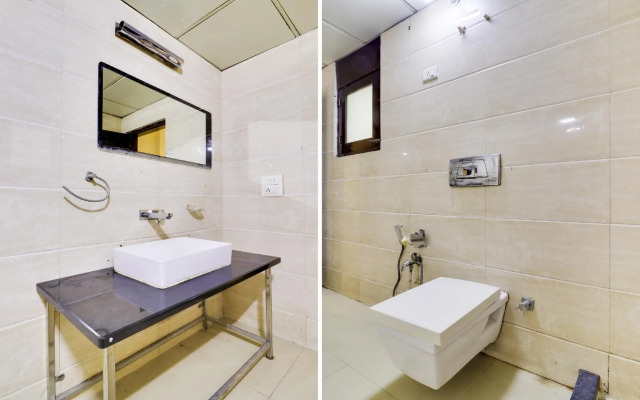 CAPITAL O74109 Hotel Sri Sri Residency