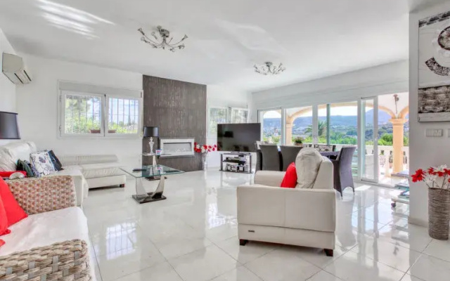Villa Costa Celia