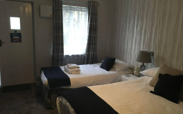 The Bluebell Inn and Lodge