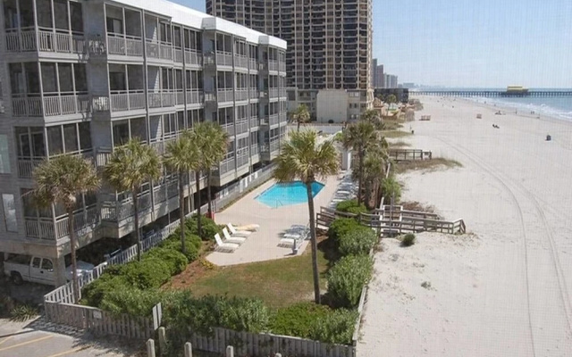 Pelican's Landing 402 - 3 Br Condo