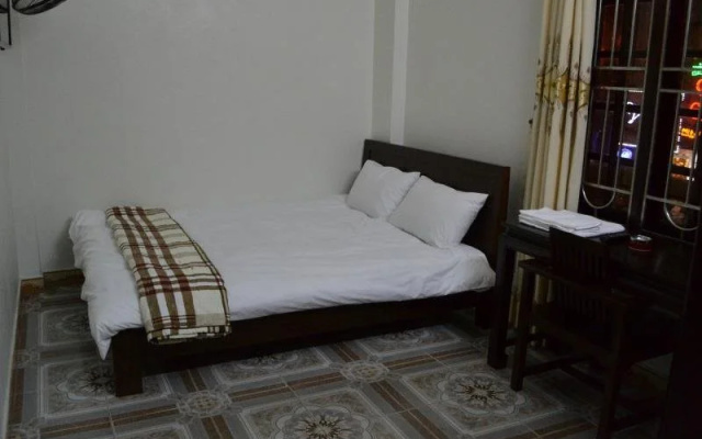 Mac Tu Khoa Hostel
