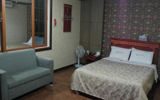 Regency Motel