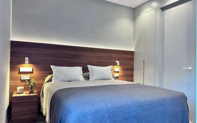 Edmond Vibes Almagro Suites