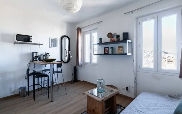 Studio for 2 Prefecture Neighborhood