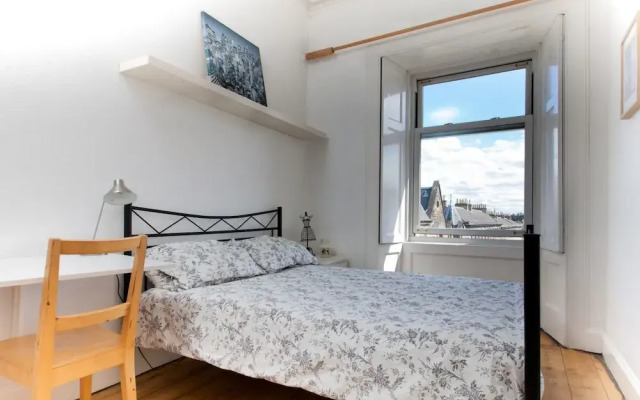 Stylish/spacious/central! Fab Festival Flat For 4
