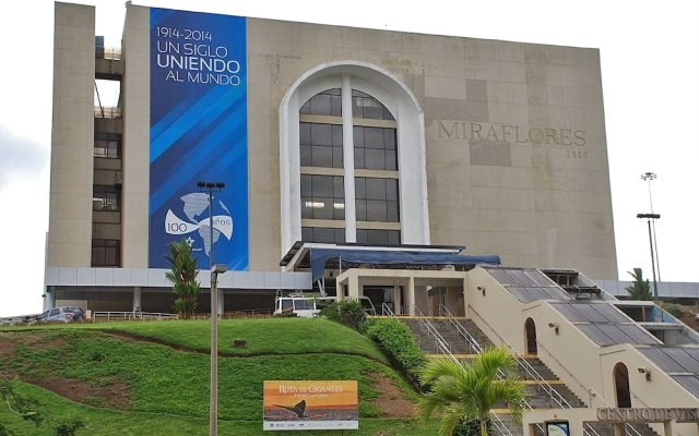 Tourist Center Of  Tours Of Panamá 1