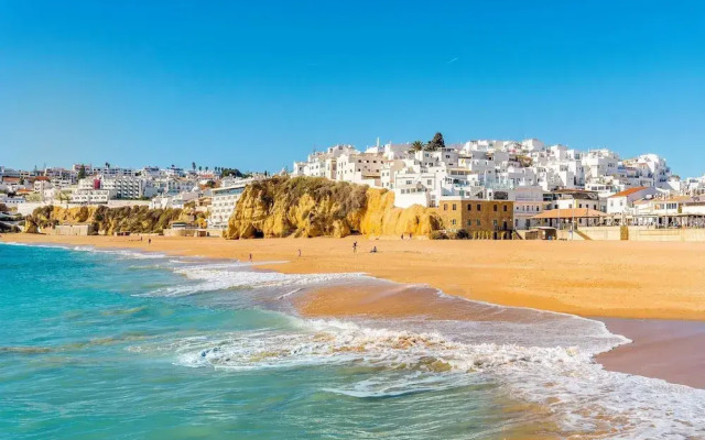 Albufeira Sunny Apartment 3 by Homing