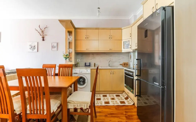 Urban Sea Escape 1BR With Beach Access