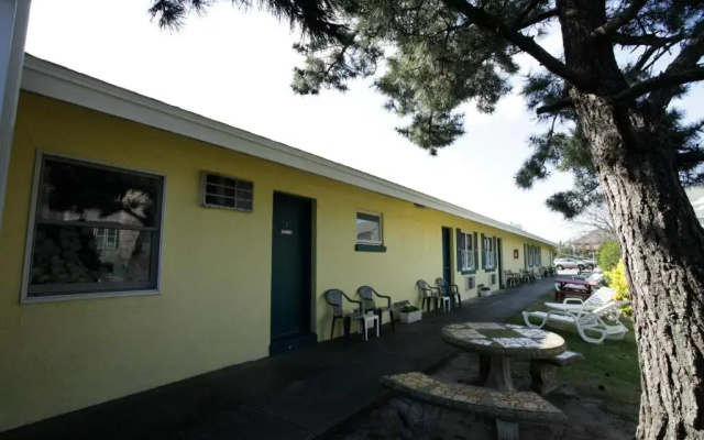The Buckingham Motel