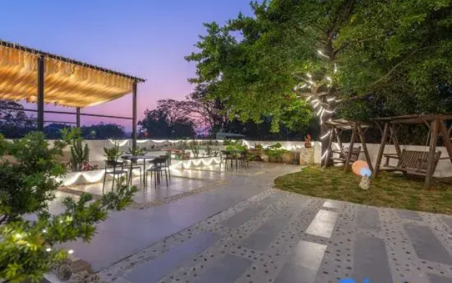 Moyan Light Luxury Sea View Audio-Visual Homestay