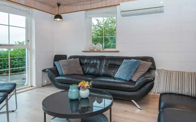 10 Person Holiday Home in Allingabro-by Traum