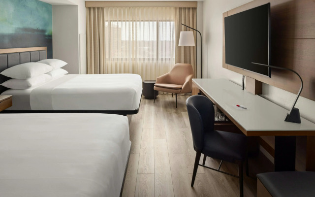 Oshkosh Marriott Waterfront Hotel & Convention Center