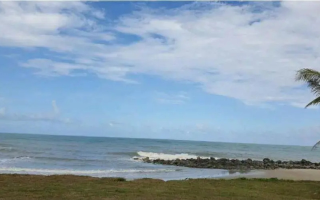 reindeer house beach front