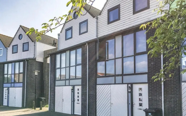 Beautiful Home in Stavoren With 3 Bedrooms and Wifi