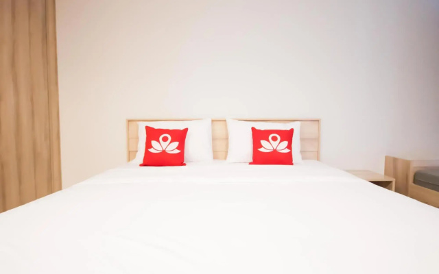 ZEN Rooms Des Res Bearing 19