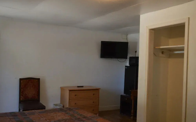 Paradise Inn