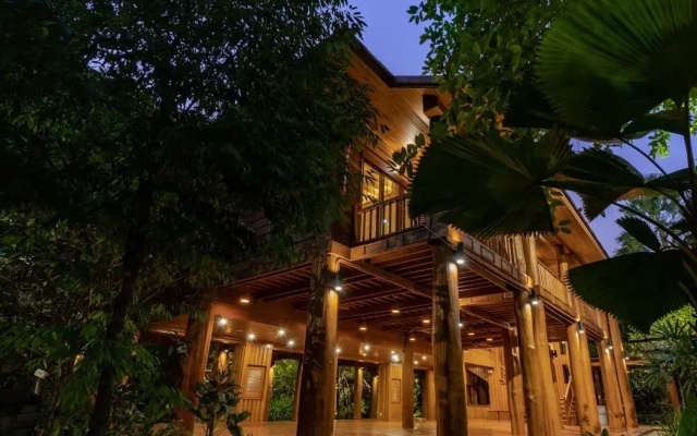 Vanasin Residence